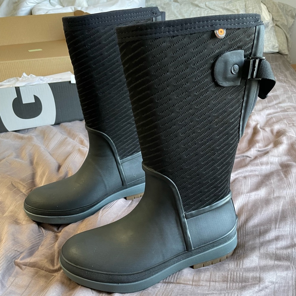 Bogs waterproof winter boots. Size 9